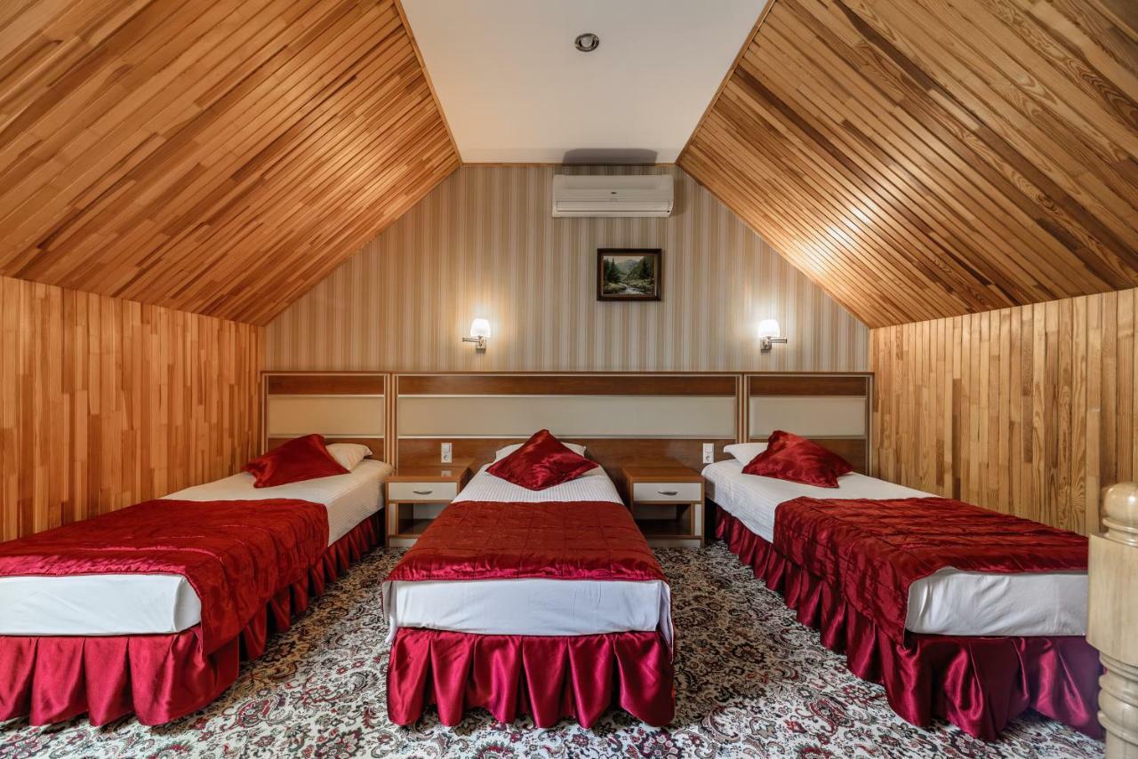 Status Hotel Malekhuv エクステリア 写真